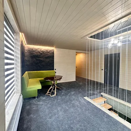 N V New View * Yaremche